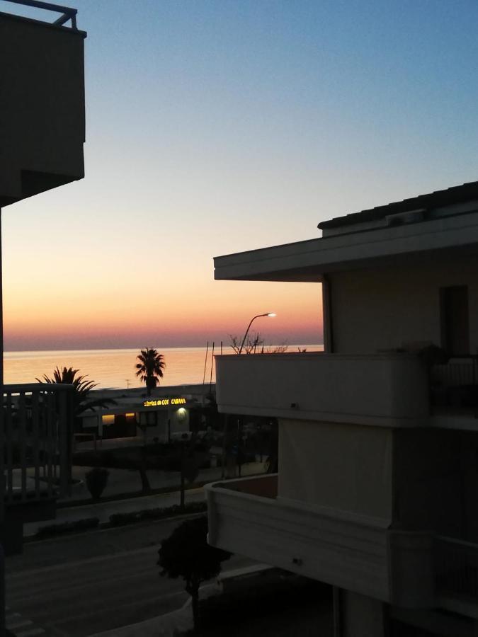 Apartamento Marconi House Alba Adriatica Exterior foto