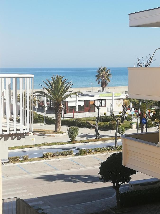 Apartamento Marconi House Alba Adriatica Exterior foto